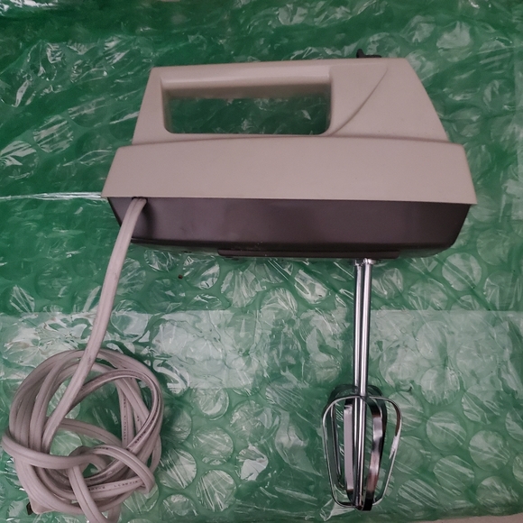 VINTAGE Eastern portable handheld Mixer - Picture 3 of 5